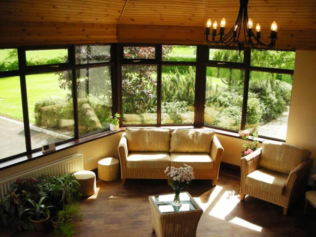 Browns Country House Hotel บุชมิลส์ ภายนอก รูปภาพ